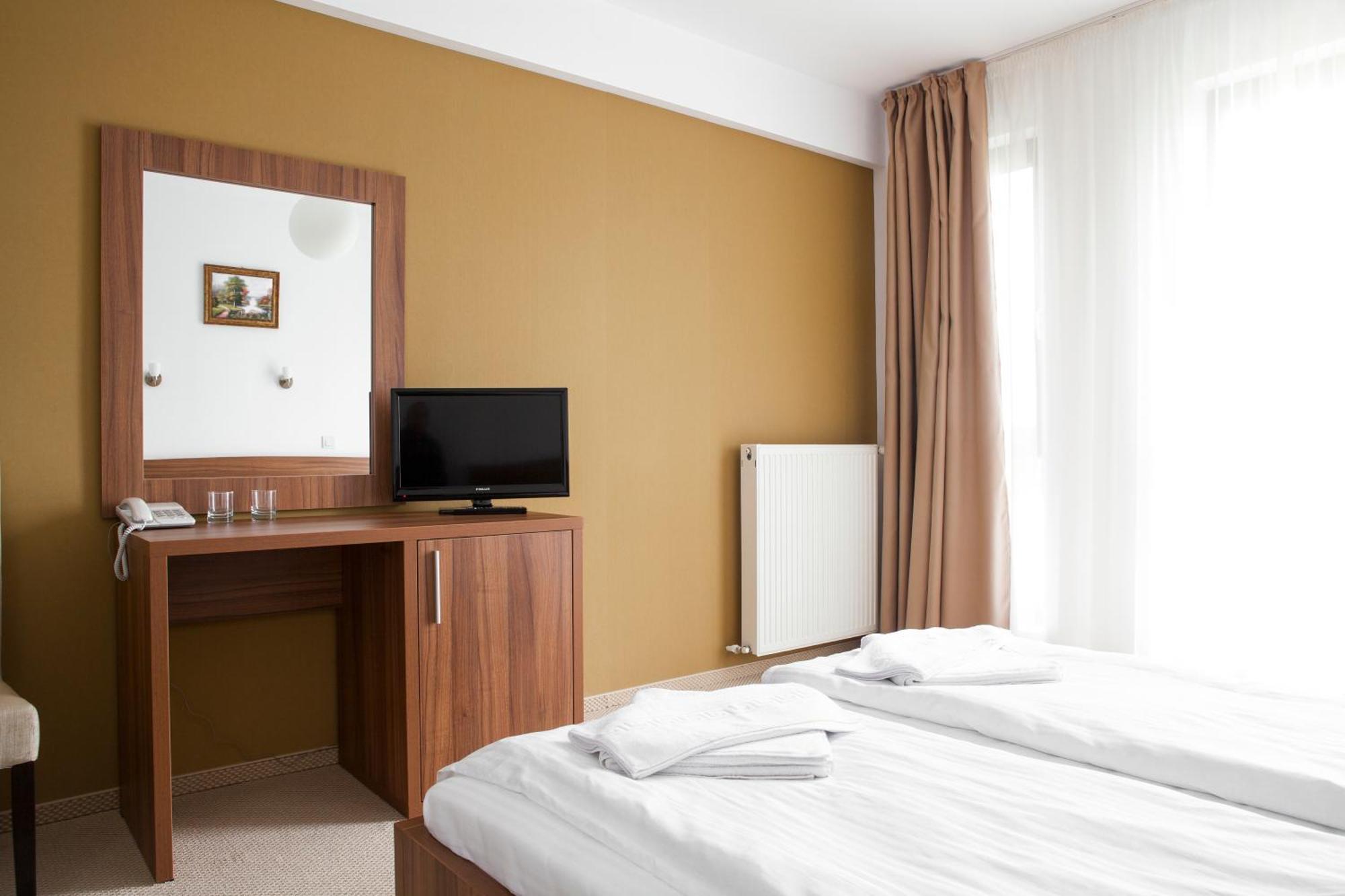 Hotel Mariss Алба-Юлия Экстерьер фото